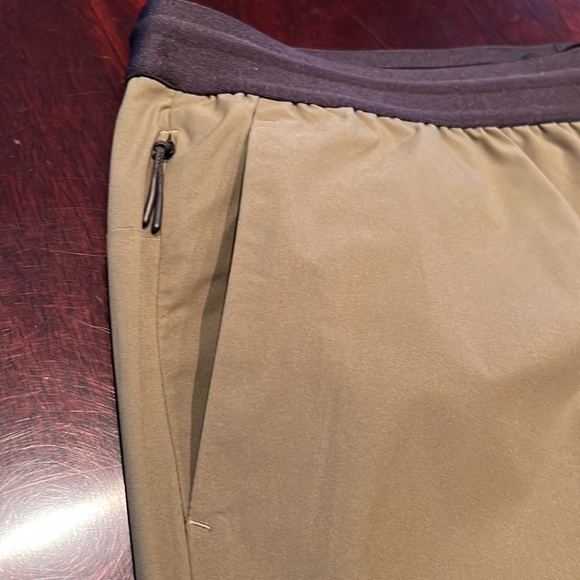 NWT Banana Republic BR Sport Size Large - Picture 2 of 7